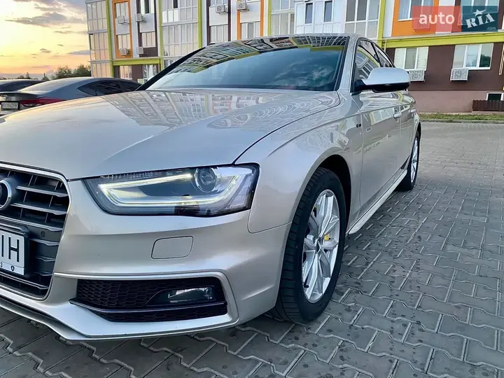 Audi A4 2014 photo 4