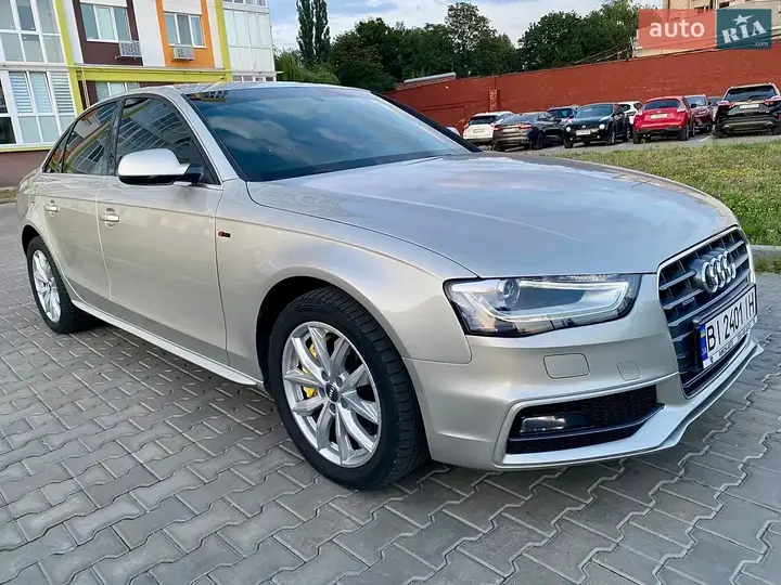 Audi A4 2014 photo 2