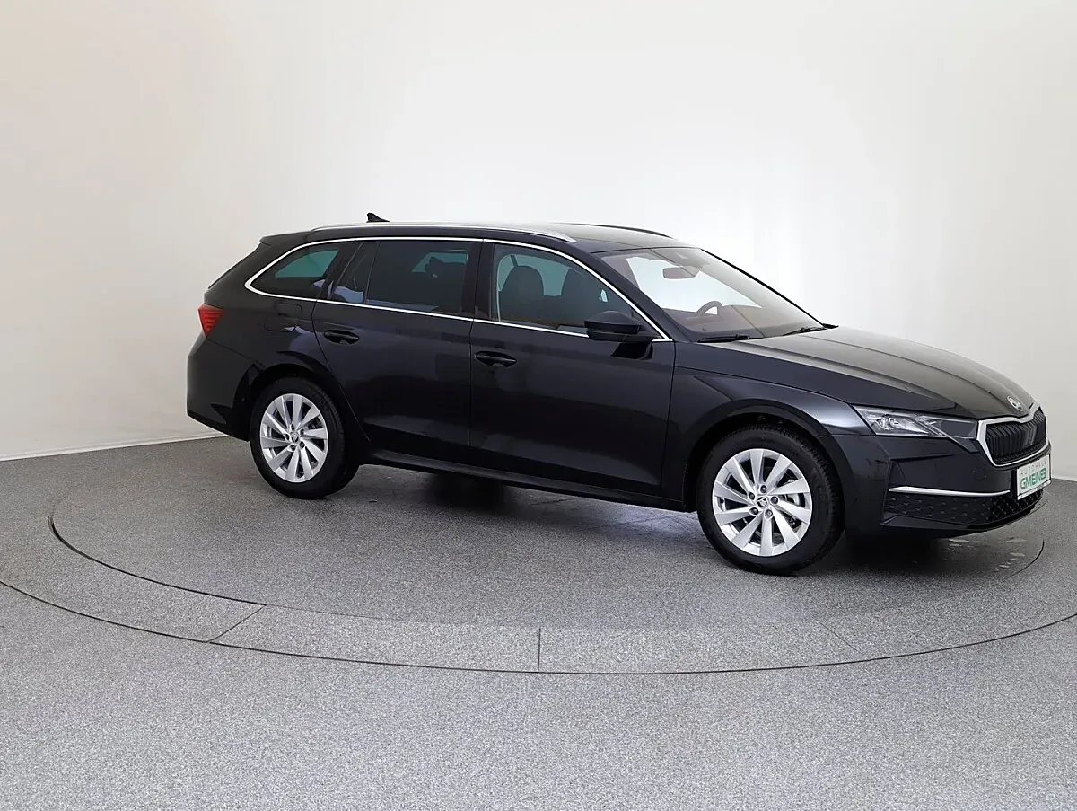 Skoda Octavia 2025 photo 3