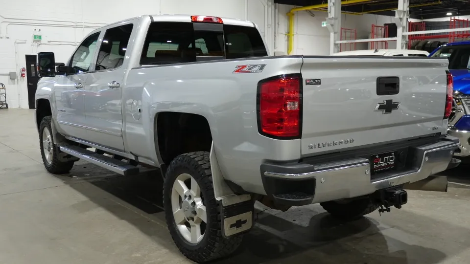 Chevrolet Silverado 2500Hd 2016 photo 3