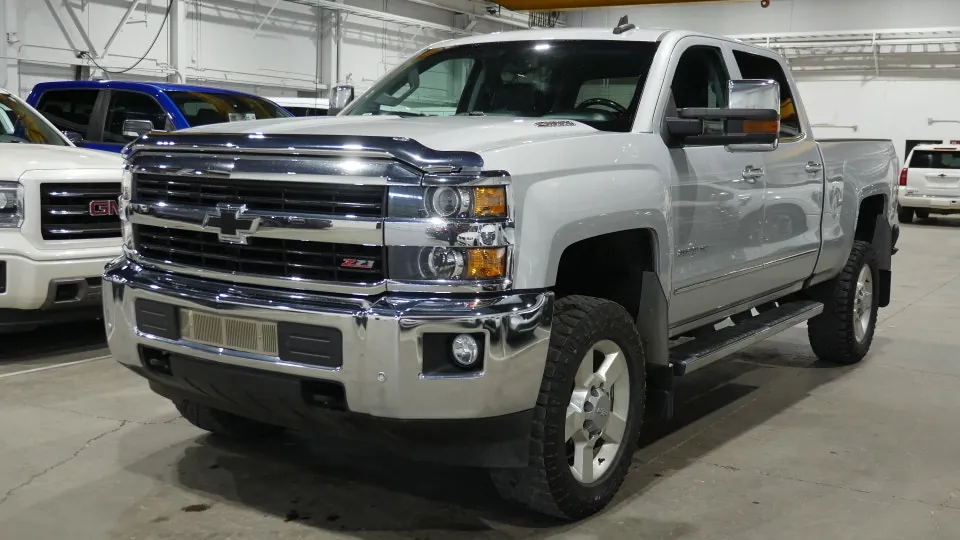 Chevrolet Silverado 2500Hd 2016 photo 2
