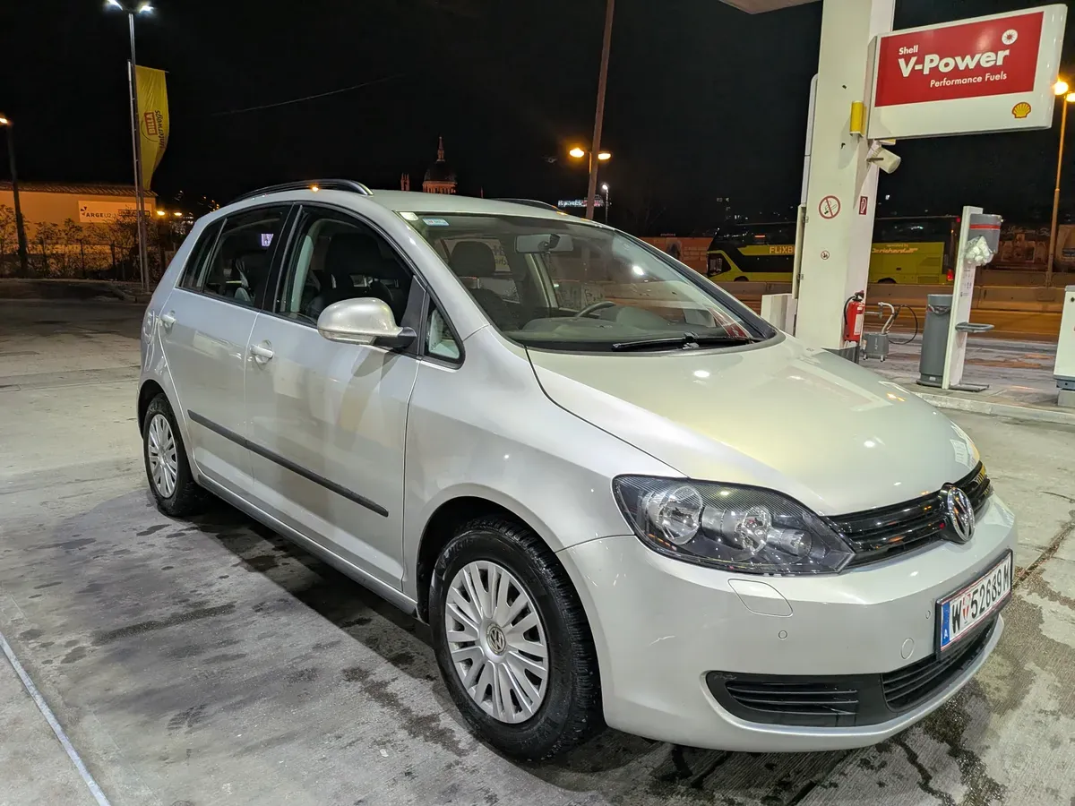 Volkswagen Golf Plus 2013 photo 2