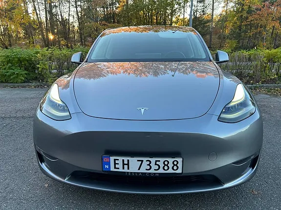 Tesla Model Y 2024 photo 4
