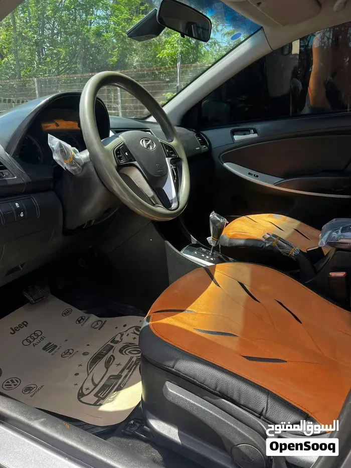 Hyundai Accent 2014 photo 2
