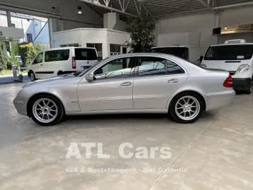 Mercedes-Benz E-Class 2002 photo 2