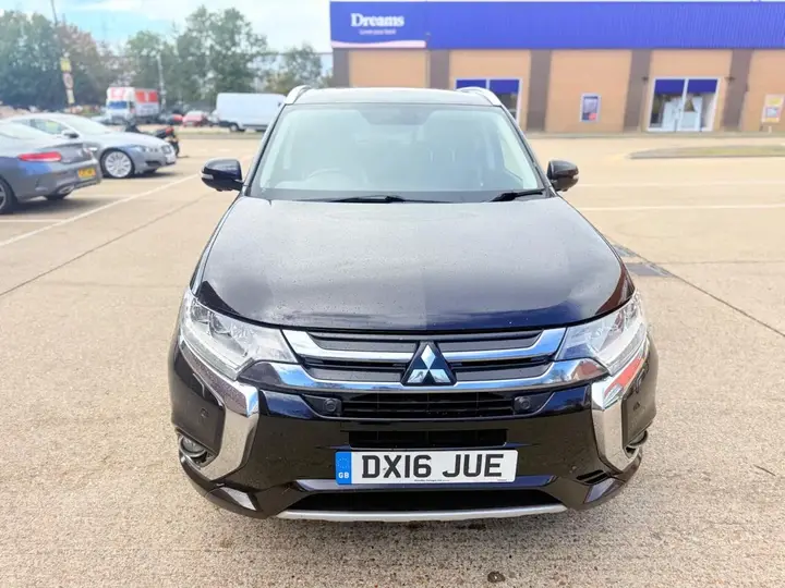 Mitsubishi Outlander 2016 photo 2