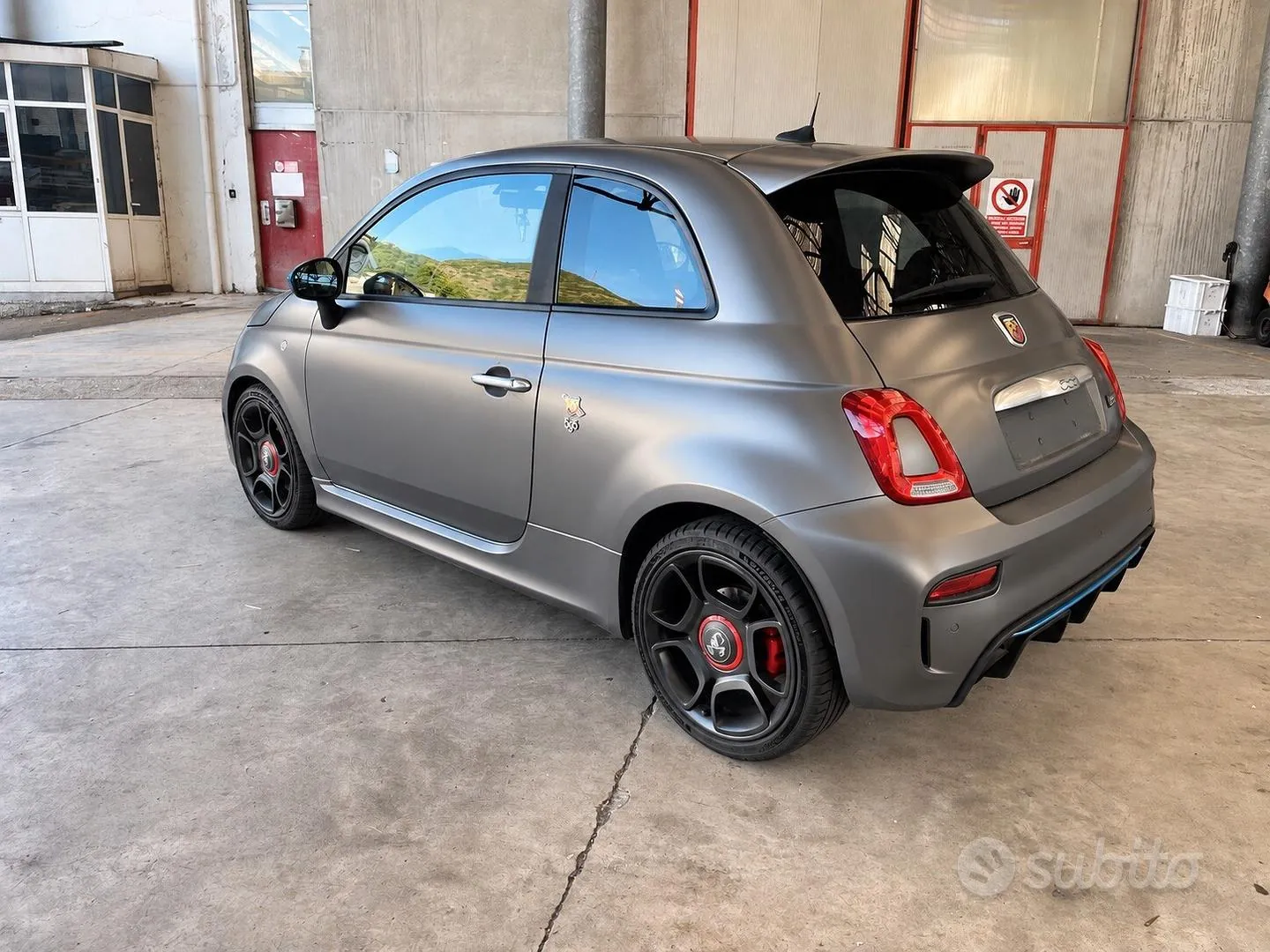 Abarth F595 2021 photo 2