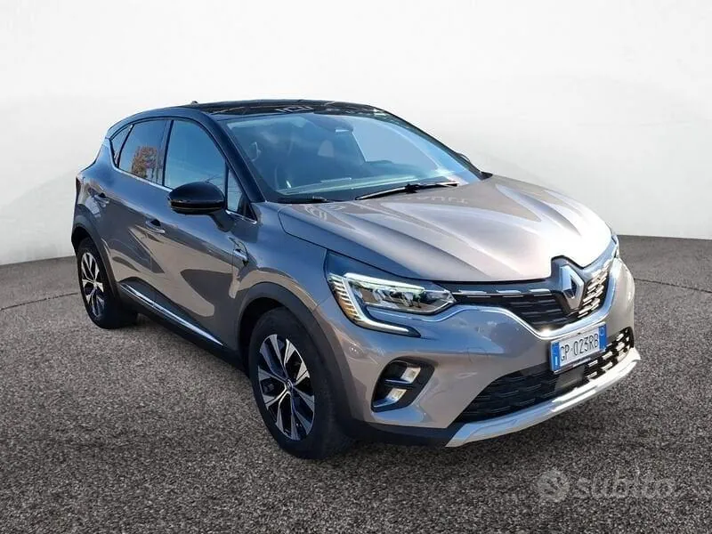Renault Captur 2023 photo 2