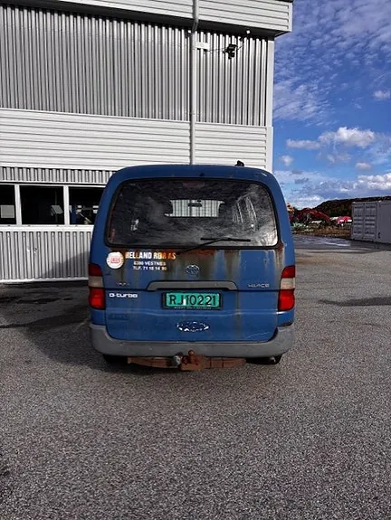 Toyota Hiace 2002 photo 4