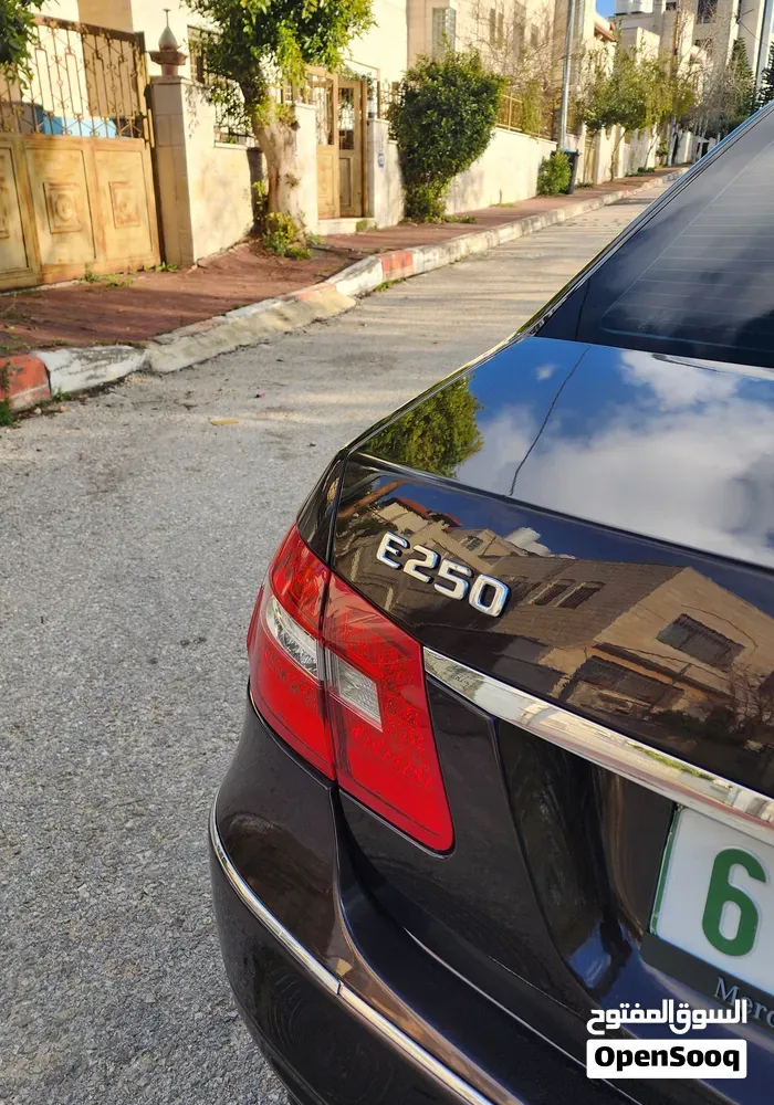 Mercedes-Benz E-Class 2012 photo 4
