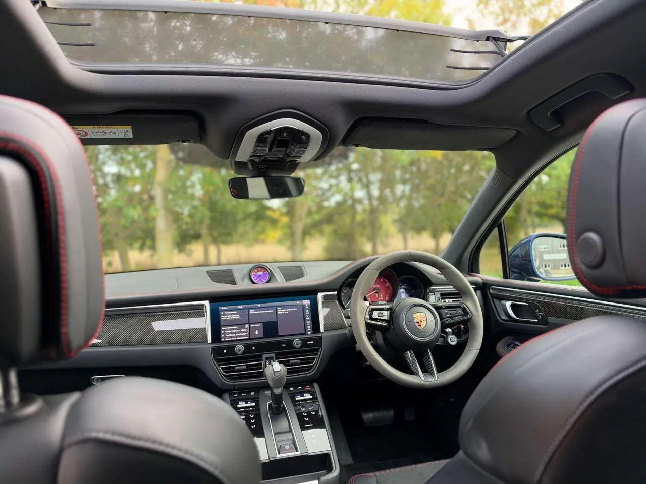 Porsche Macan 2023 photo 2