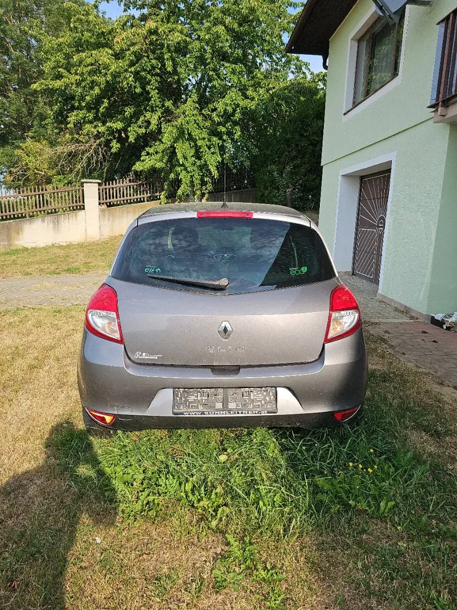 Renault Clio 2011 photo 3