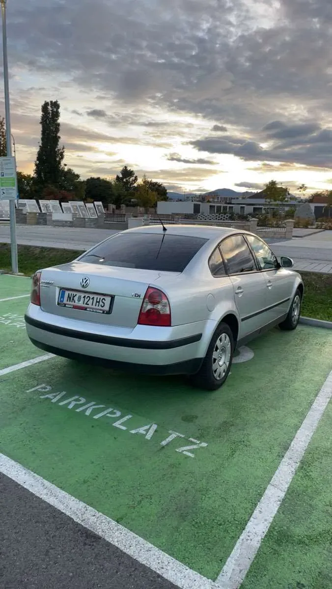 Volkswagen Passat 2004 photo 2