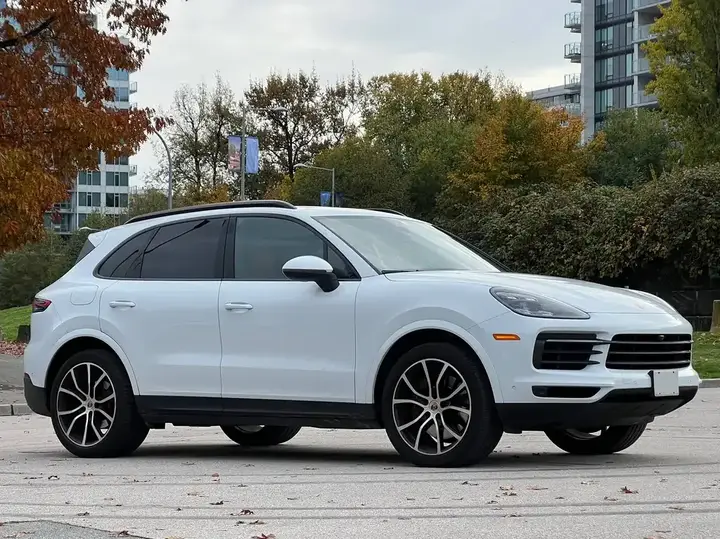 Porsche Cayenne 2022 photo 2