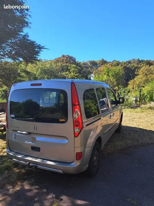 Renault Kangoo 2011 photo 2