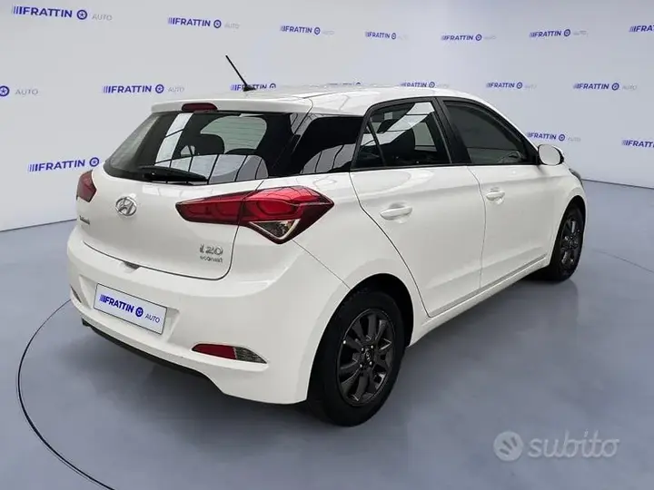 Hyundai I20 2017 photo 3