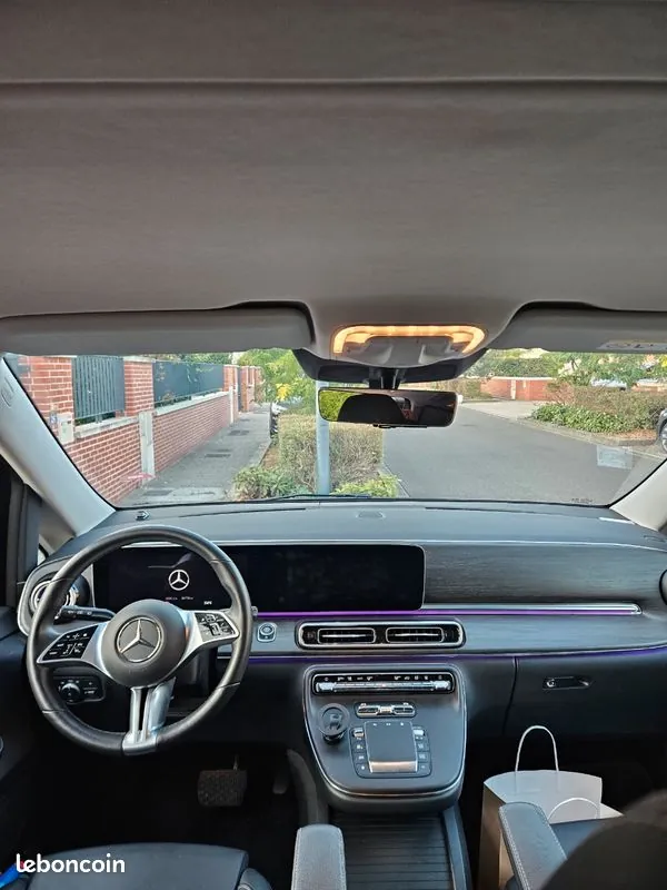 Mercedes-Benz V 2024 photo 3