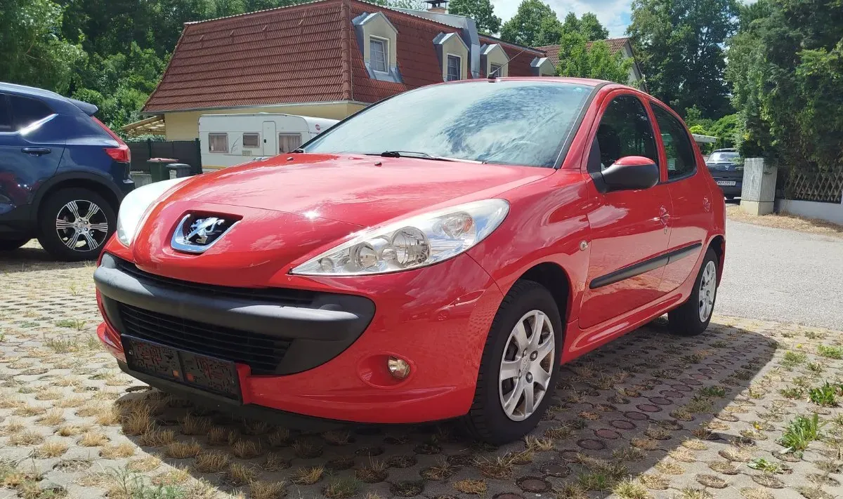Peugeot 206 2009 photo 3