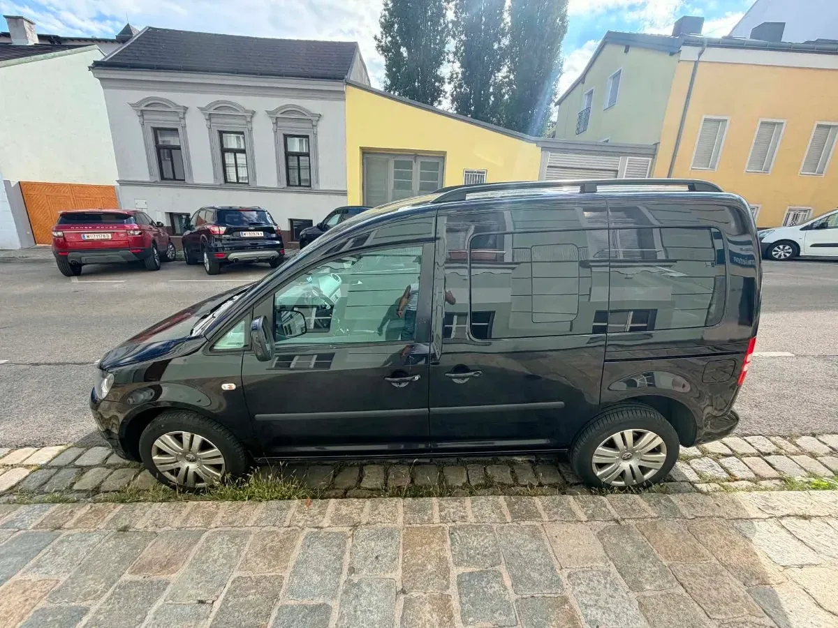 Volkswagen Caddy 2011 photo 2