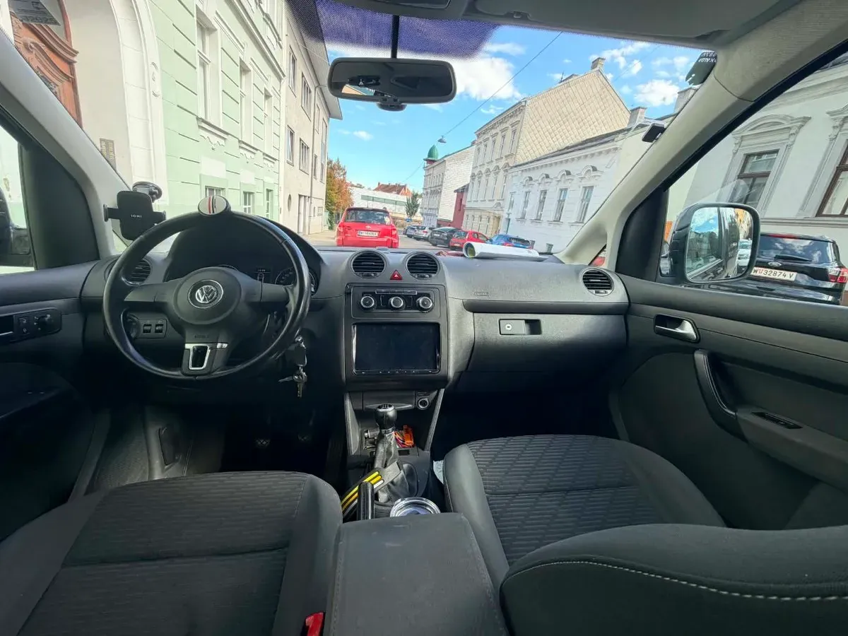 Volkswagen Caddy 2011 photo 3