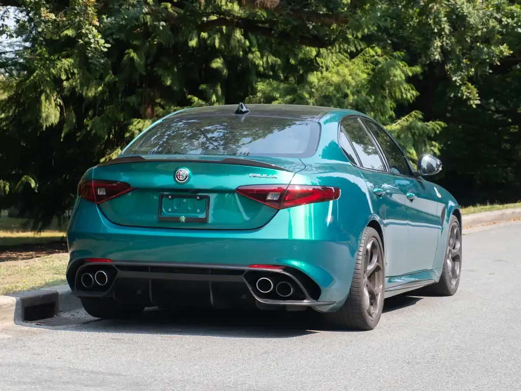 Alfa Romeo Giulia 2023 photo 5