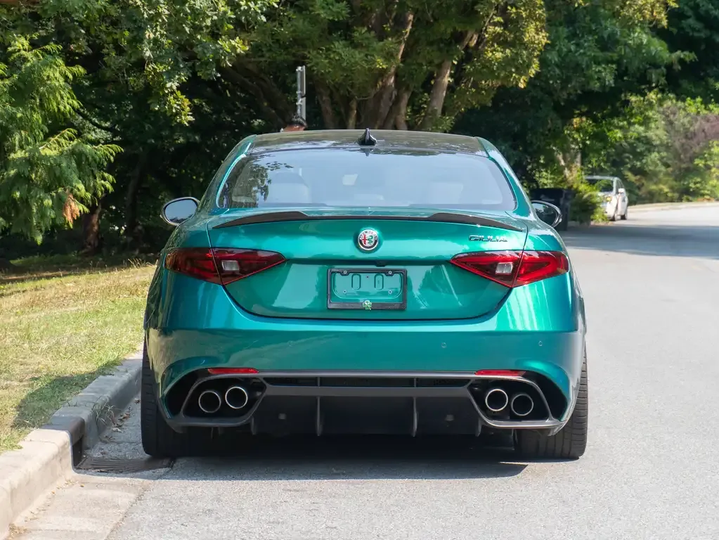 Alfa Romeo Giulia 2023 photo 4