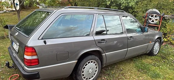Mercedes-Benz 300 Te-24 1990 photo 2