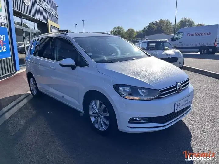 Volkswagen Touran 2017 photo 3