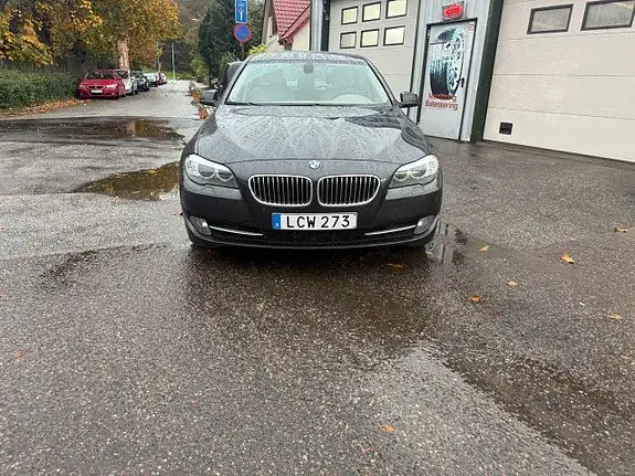 BMW 520D 2011 photo 2