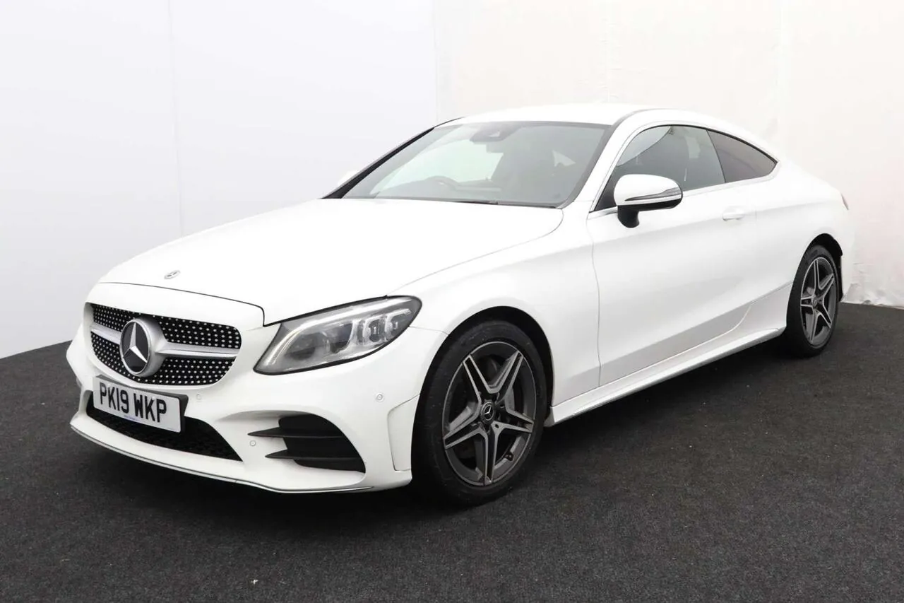 Mercedes-Benz C-Class 2019 photo 3