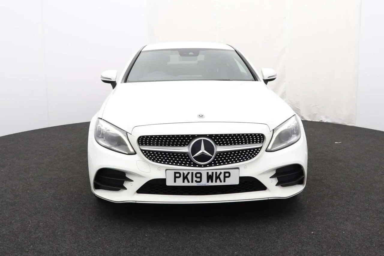 Mercedes-Benz C-Class 2019 photo 2