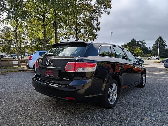 Toyota Avensis 2009 photo 5