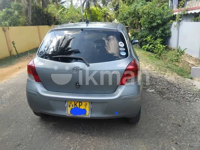 Toyota Vitz 2009 photo 2