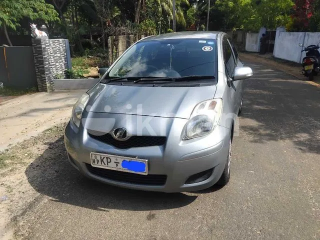 Toyota Vitz 2009 photo 3
