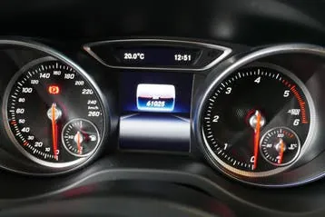 Mercedes-Benz Cla 2017 photo 2