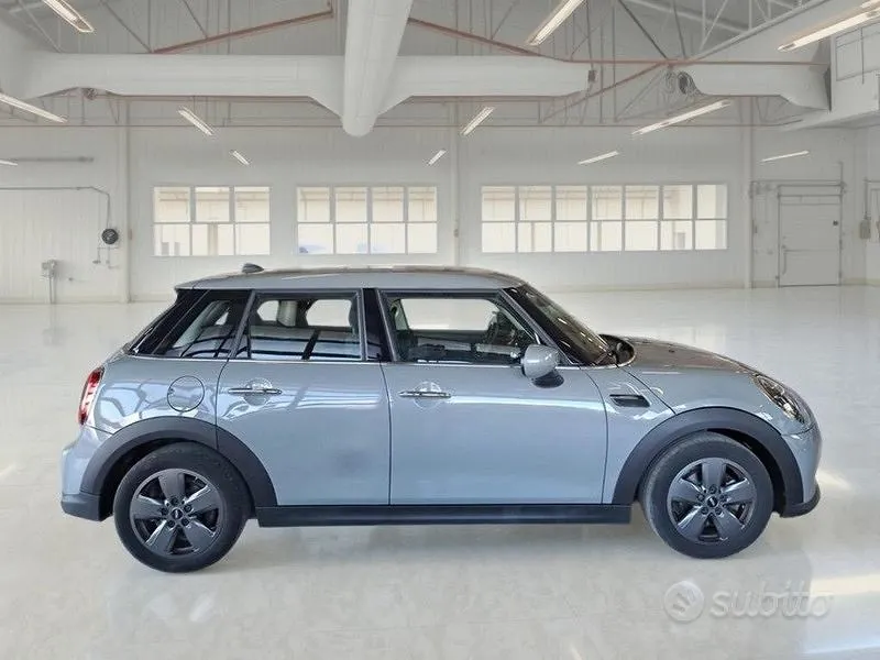 Mini One 2022 photo 3