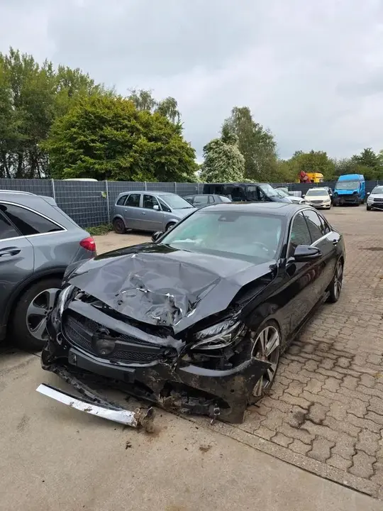 Mercedes-Benz C180