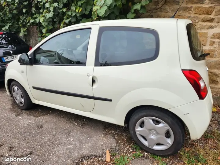 Renault Twingo 2011 photo 2