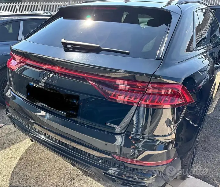 Audi Q8 2021 photo 2