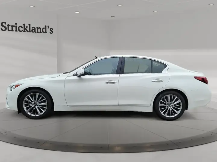 Infiniti Q50 2022 photo 5