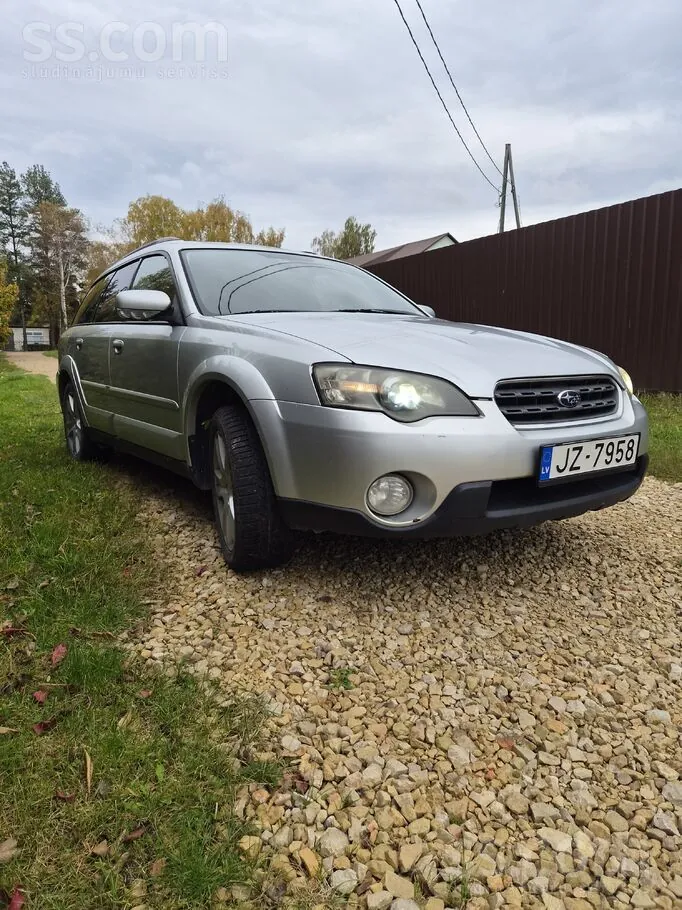 Subaru Outback 2004 photo 3
