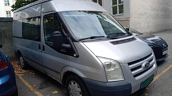 Ford Transit 300M Van 2011 photo 2