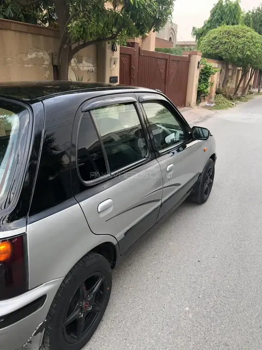Nissan March