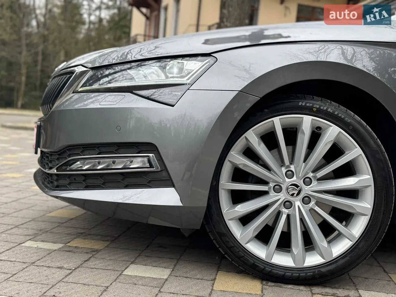 Skoda Superb 2023 photo 3