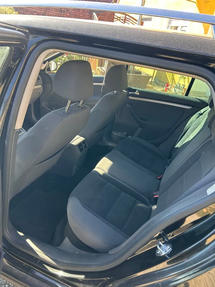 Volkswagen Golf 2009 photo 2