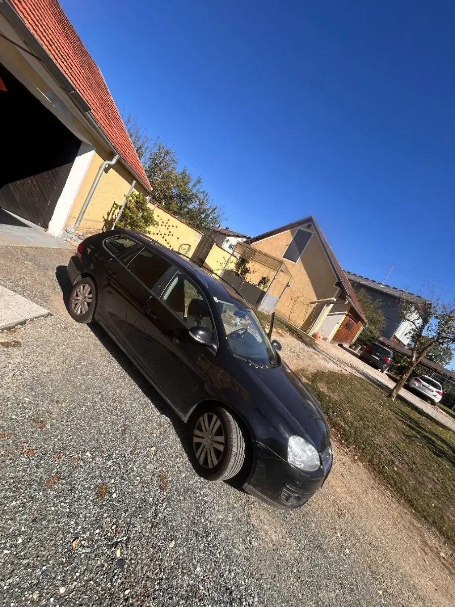 Volkswagen Golf 2009 photo 3