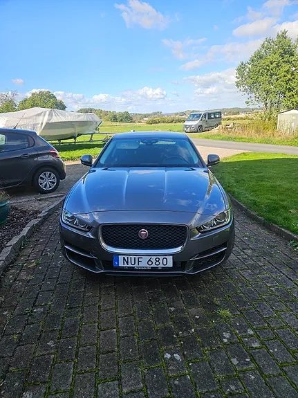 Jaguar Xe