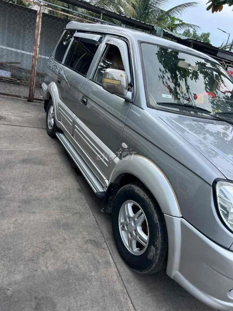 Mitsubishi Jolie 2004 photo 2