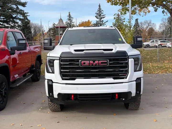 GMC Sierra 3500Hd 2026 photo 4