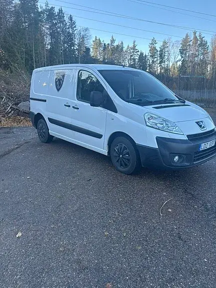 Peugeot Expert 2011 photo 2